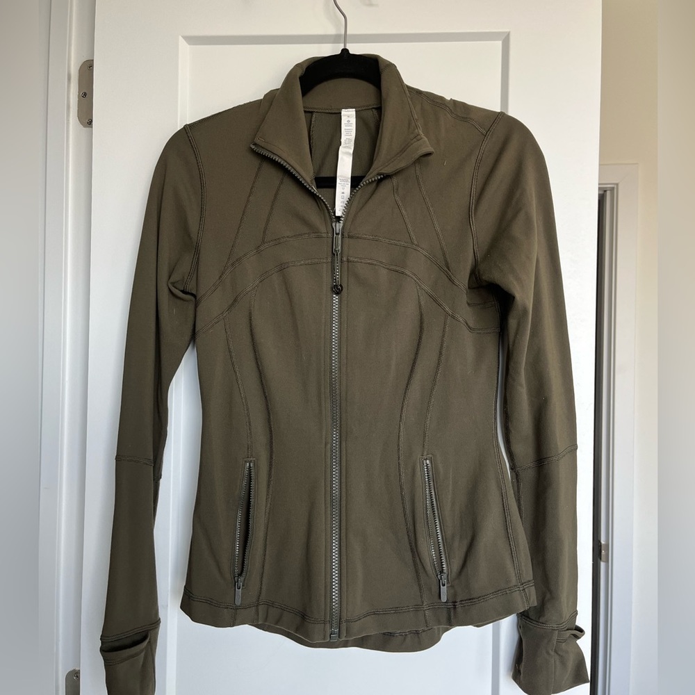 Lululemon define jacket in size 6